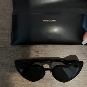 Yves Saint Laurent Lou Lou Edit Oversized Heart
Sunglasses